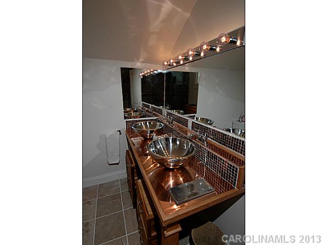 406  Wesley Heights Way Charlotte North Carolina 28208