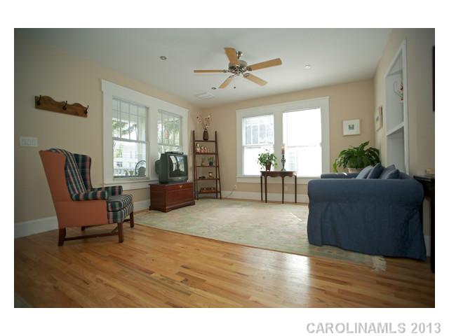 406  Wesley Heights Way Charlotte North Carolina 28208