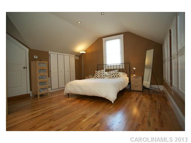 406  Wesley Heights Way Charlotte North Carolina 28208