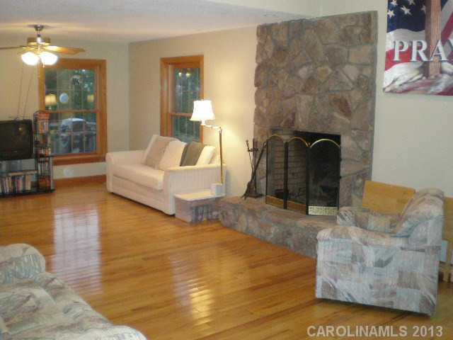 2453  Deer Run Road Purlear North Carolina 28665