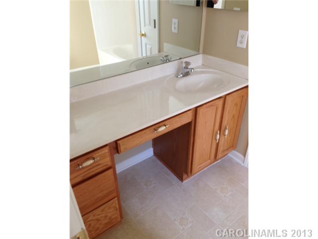 2712  Rozzelles Landing Drive Charlotte North Carolina 28214