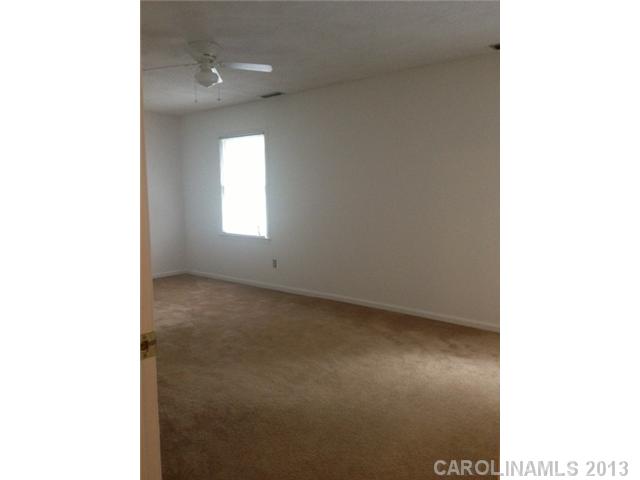 216  Idlewood Drive Kannapolis North Carolina 28083