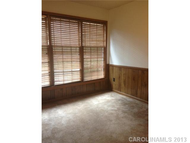 216  Idlewood Drive Kannapolis North Carolina 28083