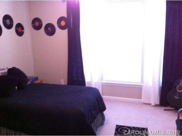 9003  Bishop Crest Lane Charlotte North Carolina 28277