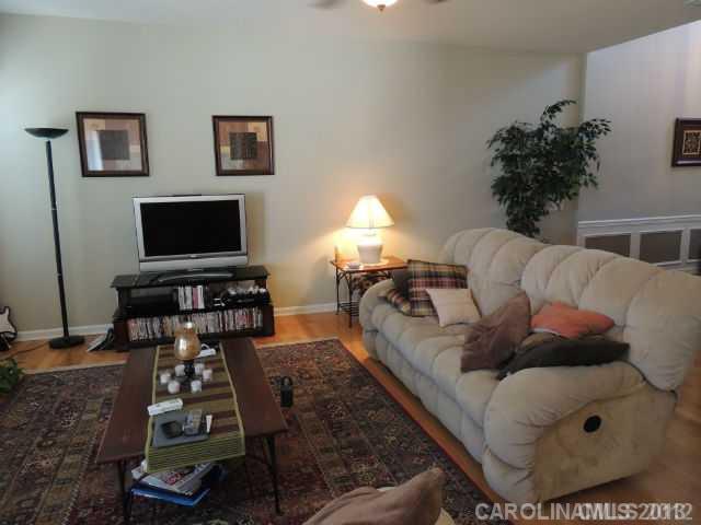 9003  Bishop Crest Lane Charlotte North Carolina 28277