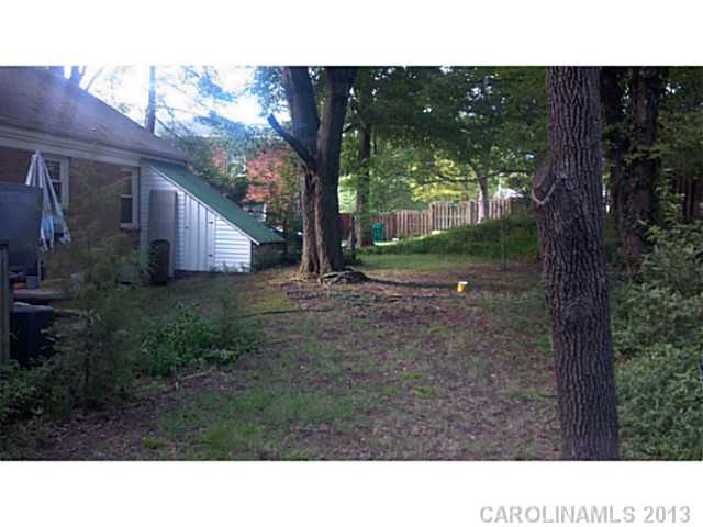 1013  Heather Lane Charlotte North Carolina 28209