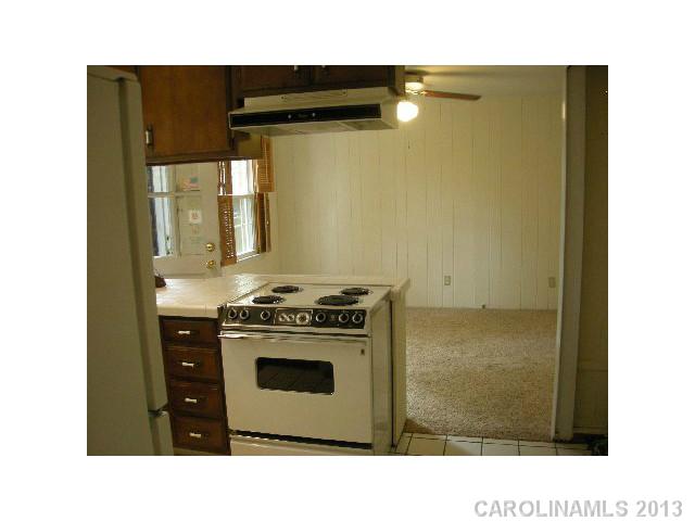 1013  Heather Lane Charlotte North Carolina 28209