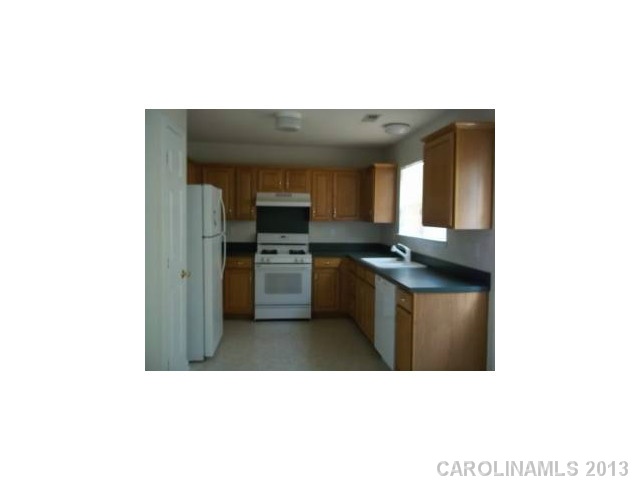 10337  Battle Court Charlotte North Carolina 28215