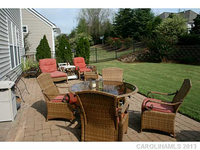 9522  Ridgeforest Drive Charlotte North Carolina 28277