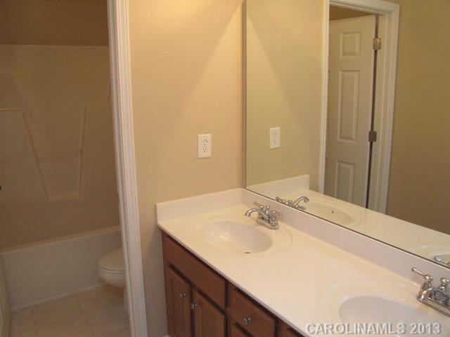 16826  Macanthra Drive Charlotte North Carolina 28213