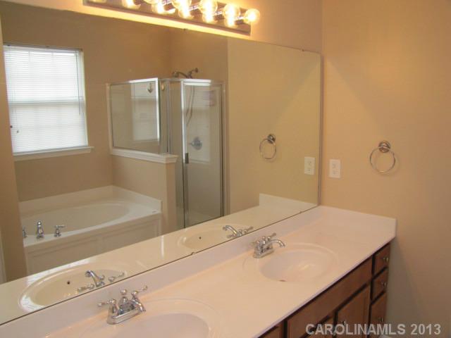 16826  Macanthra Drive Charlotte North Carolina 28213