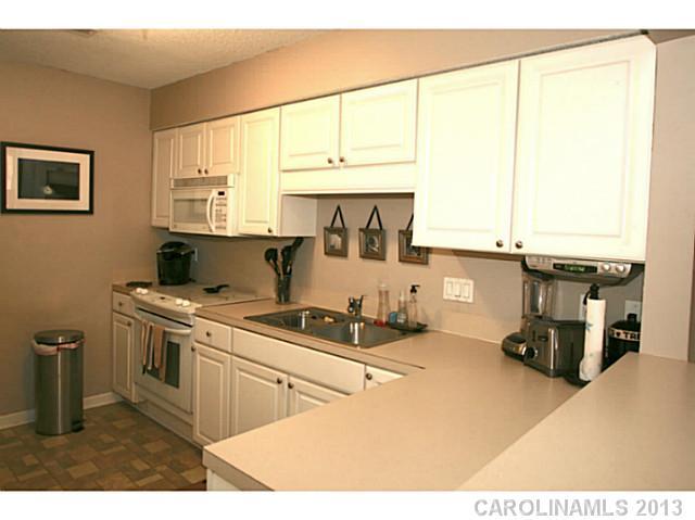 5009  Sharon Road Charlotte North Carolina 28210