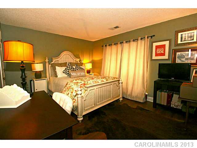 5009  Sharon Road Charlotte North Carolina 28210