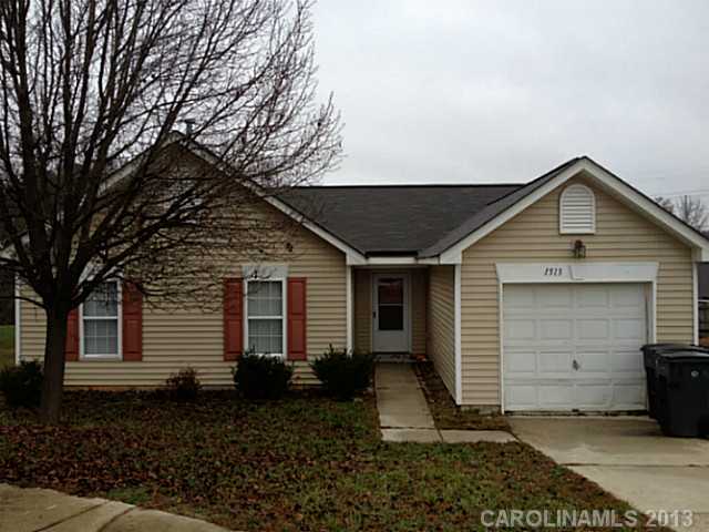 1513  Tirano Court Charlotte North Carolina 28216