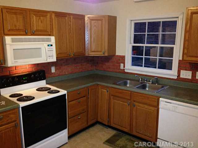 9135  Robert Frost Lane Charlotte North Carolina 28213