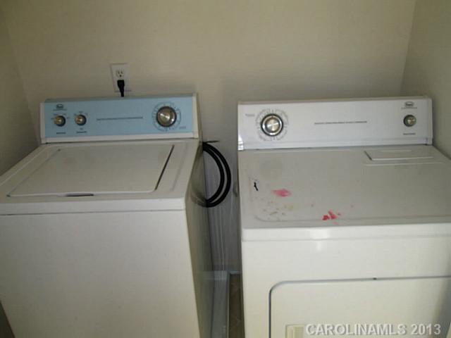 9439  Kimmel Lane Charlotte North Carolina 28216