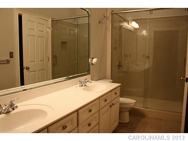 718 W Trade Street Charlotte North Carolina 28202