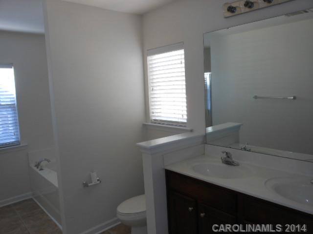 928  Old Forester Lane Charlotte North Carolina 28214