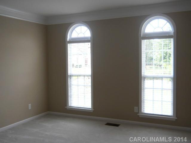 7751  Cotswold Court Charlotte North Carolina 28213