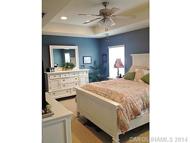 535  Knothole Lane Charlotte North Carolina 28214