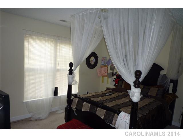 7124  Red Bud Circle Charlotte North Carolina 28214