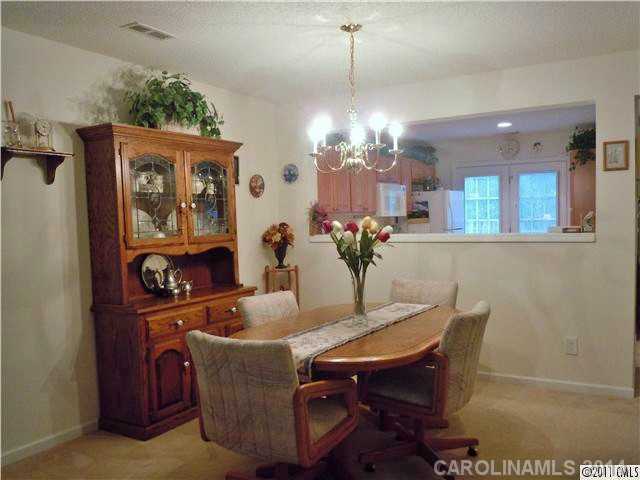 10007  Reindeer Way Lane Charlotte North Carolina 28216