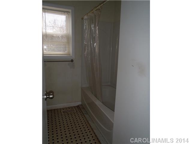 101 N Race Street Statesville North Carolina 28677