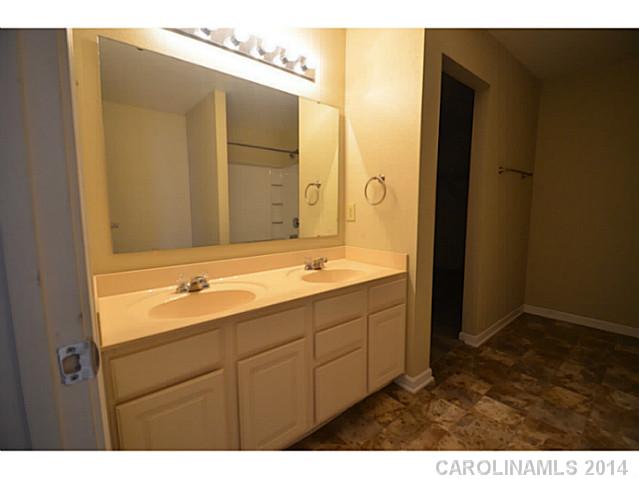 5401  Hammermill Drive Harrisburg North Carolina 28075