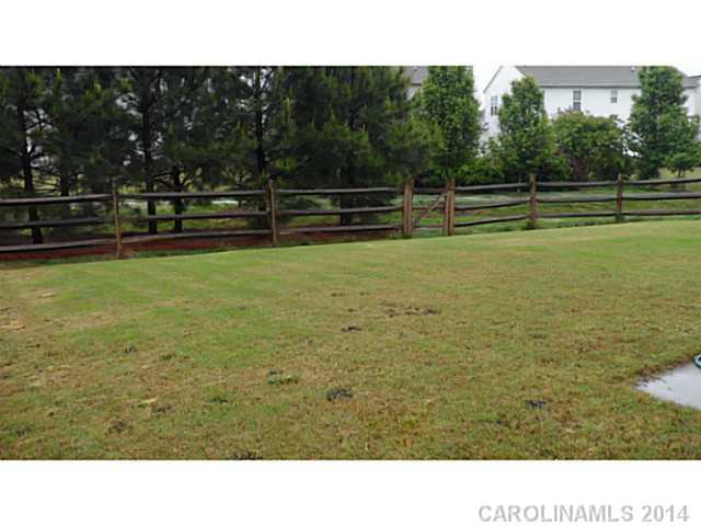 17313  Westmill Lane Charlotte North Carolina 28277