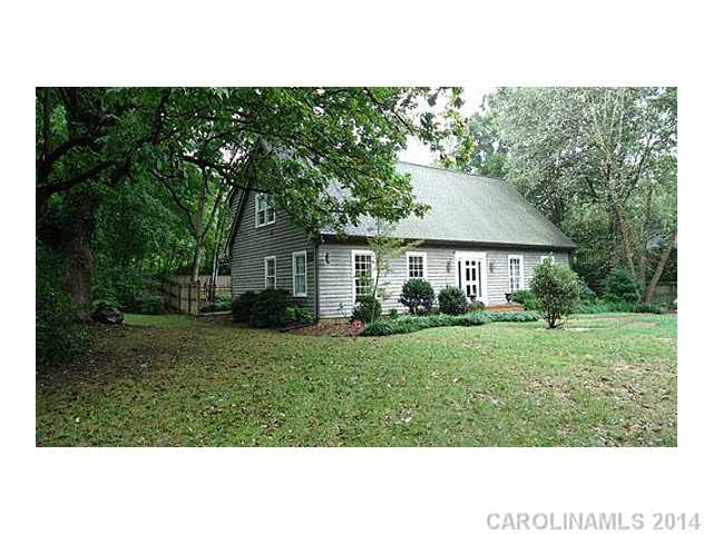 1441  Runnymede Lane Charlotte North Carolina 28211