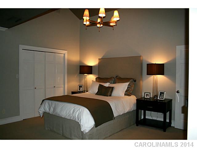 1441  Runnymede Lane Charlotte North Carolina 28211