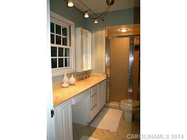 1441  Runnymede Lane Charlotte North Carolina 28211