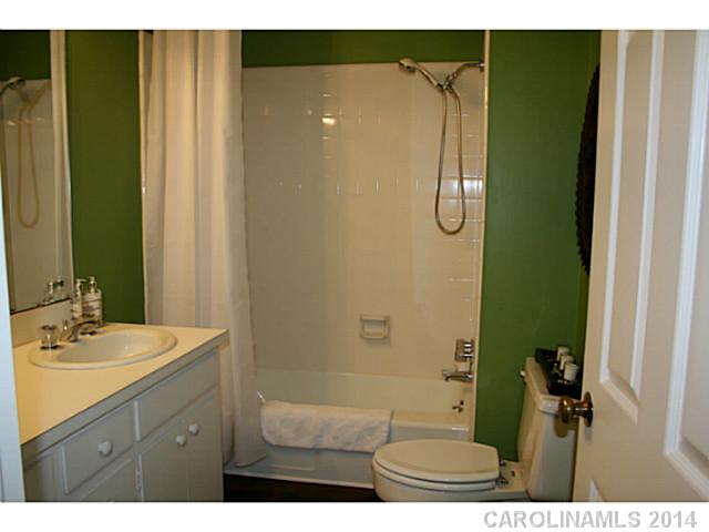 1441  Runnymede Lane Charlotte North Carolina 28211