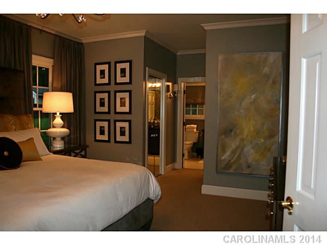 1441  Runnymede Lane Charlotte North Carolina 28211