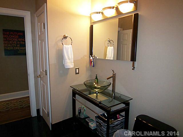 127 N Tryon Street Charlotte North Carolina 28202