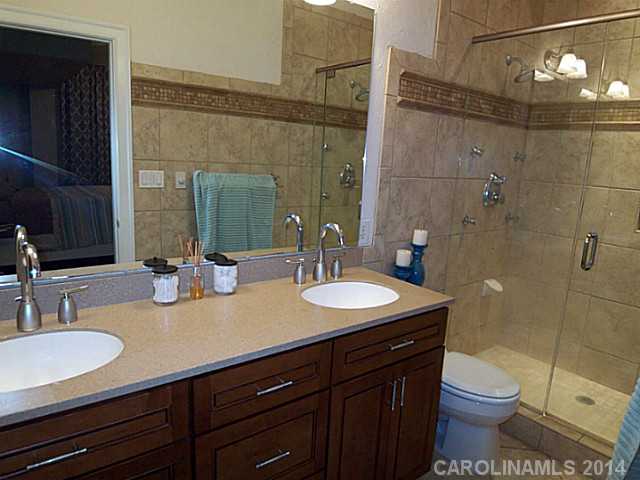 127 N Tryon Street Charlotte North Carolina 28202