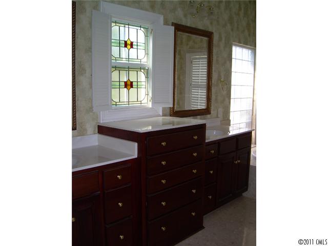 141 NW 43rd Avenue Lane Hickory North Carolina 28601