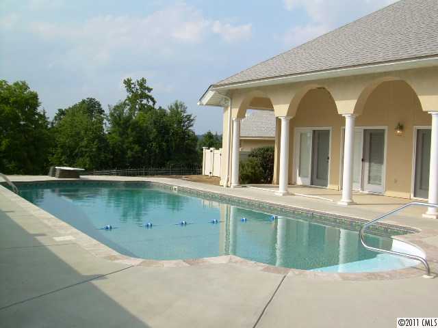 141 NW 43rd Avenue Lane Hickory North Carolina 28601