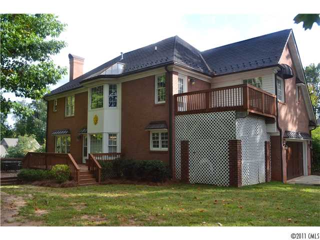 21615  Scottcrest Circle Cornelius North Carolina 28031