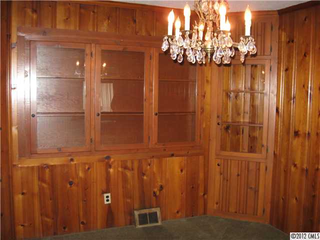 233 N Oakwood Drive Statesville North Carolina 28677