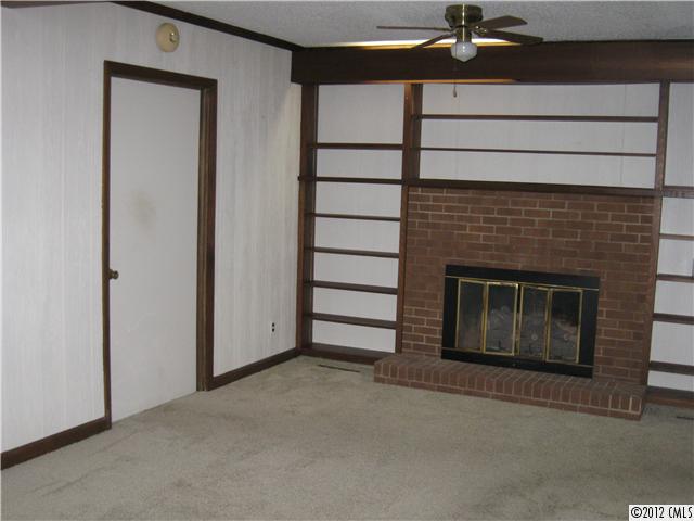 233 N Oakwood Drive Statesville North Carolina 28677