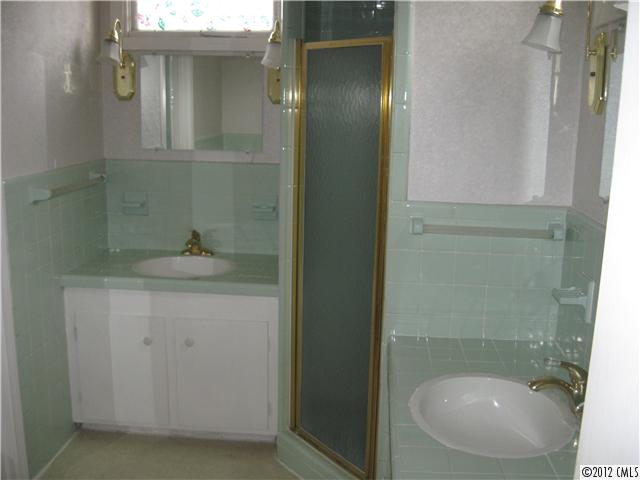 233 N Oakwood Drive Statesville North Carolina 28677