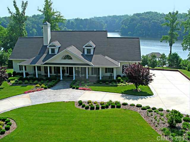 8202  Catawba Cove Drive Belmont North Carolina 28012