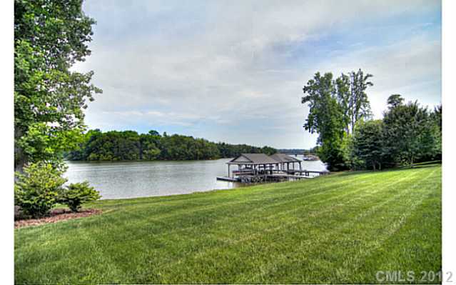 8202  Catawba Cove Drive Belmont North Carolina 28012