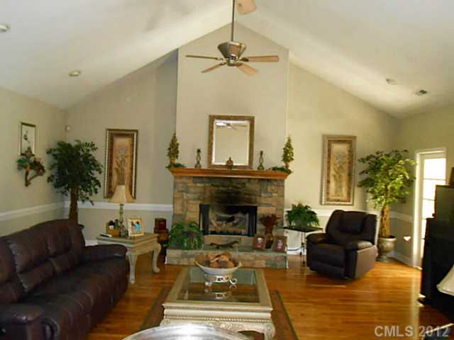 2532  Carriage Lane Lincolnton North Carolina 28092