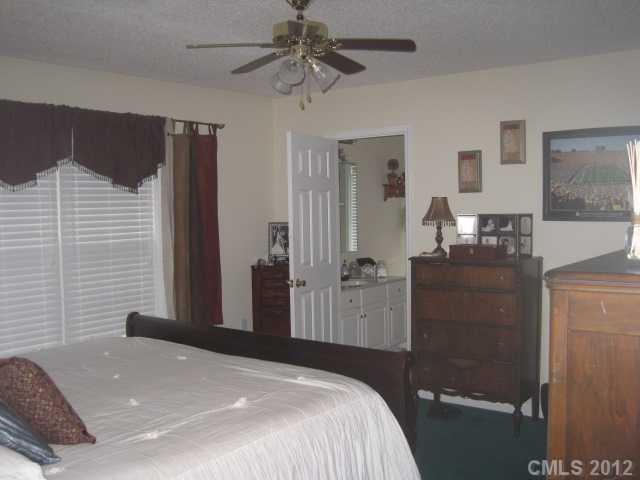 704 SE 17th Avenue Drive Hickory North Carolina 28602