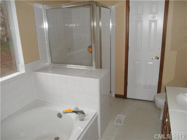 1402  Bear Mountain Road Charlotte North Carolina 28214