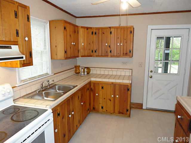 1110  Craig Avenue Gastonia North Carolina 28054