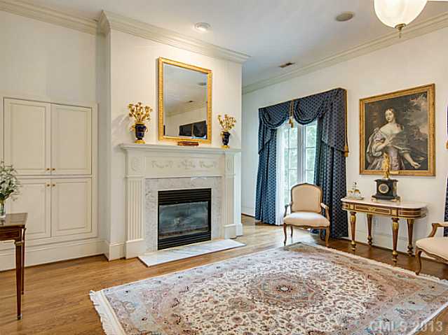 1454 W Queens Road Charlotte North Carolina 28207