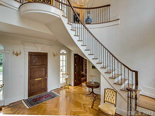 1454 W Queens Road Charlotte North Carolina 28207